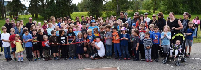 group ribbon cutting