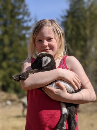 00100lrPORTRAIT_00100_BURST20200413143655082_COVER